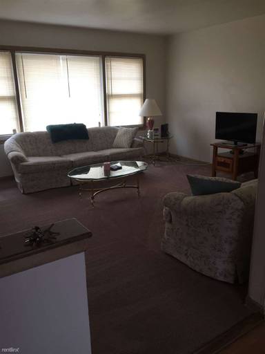 Main picture of 9461 Maple Dr
