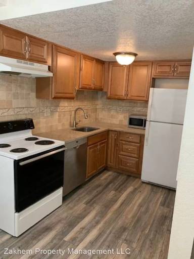 Main picture of 655 N Pearl St