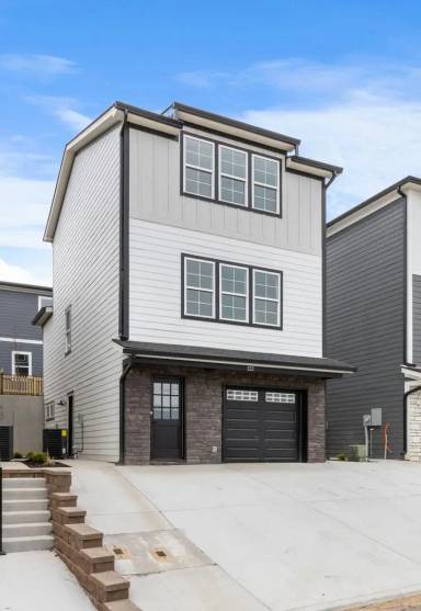 Main picture of 122 Blackman St