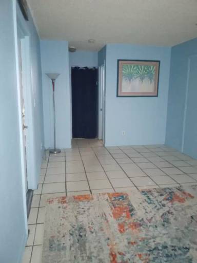 Main picture of 1101 NE 5th Ter
