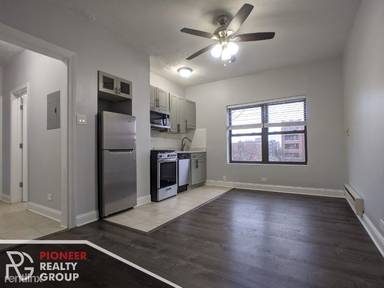 Main picture of 4555 N Malden St