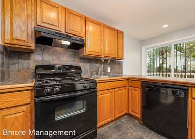 Main picture of 127 S Kossuth St