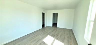 Main picture of 706 W Euclid Ave