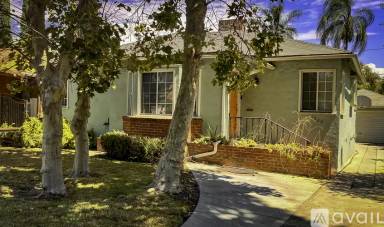 Main picture of 1220 N Catalina St