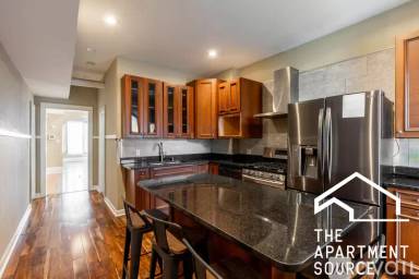 Main picture of 4343 W North Ave