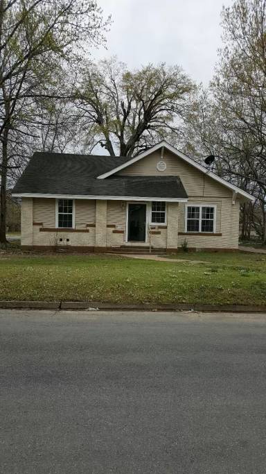Main picture of 700 W 24th Ave