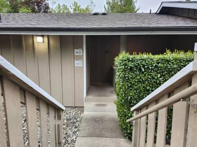 Main picture of 49 NE Torval Canyon Rd