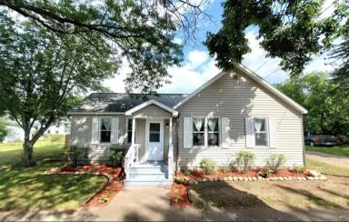 Main picture of 111 S 2nd St