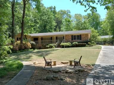 Main picture of 2603 Rangewood Ct NE