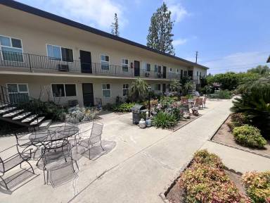 Main picture of 816 N Azusa Ave