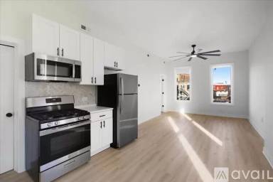Main picture of 1322 W Ohio St