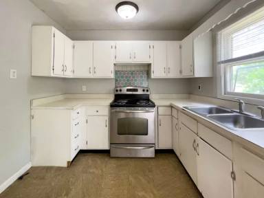 Main picture of 8915 W Reed St
