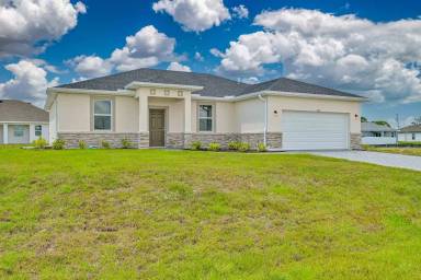 Main picture of 2822 NW 18th Pl