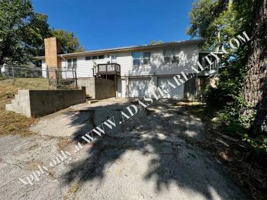 Main picture of 9600 E 18th St S