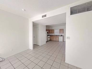 Main picture of 2028 E Arbors Ave