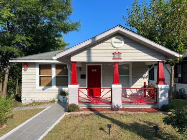 Main picture of 391 Madison St