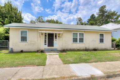 Main picture of 1804 Starnes St