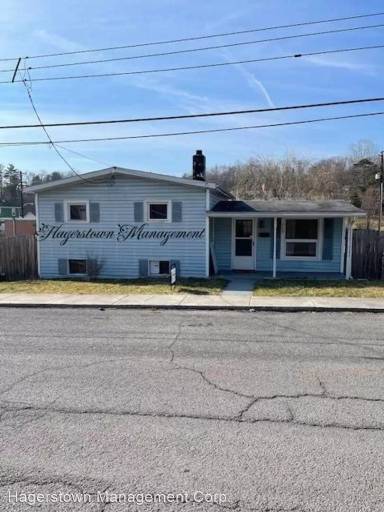 Main picture of 209 Fulton St
