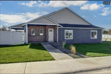 Main picture of 2700 Bandon Dunes Avenue - 1