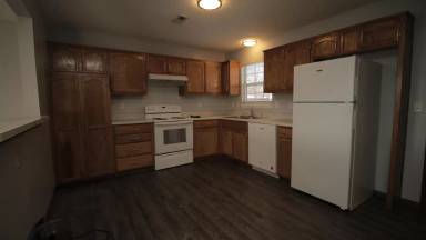 Main picture of 408 S Johnson Dr