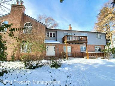 Main picture of 408 W Maple St