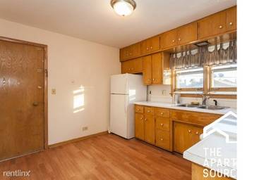 Main picture of 5615 N Mozart St