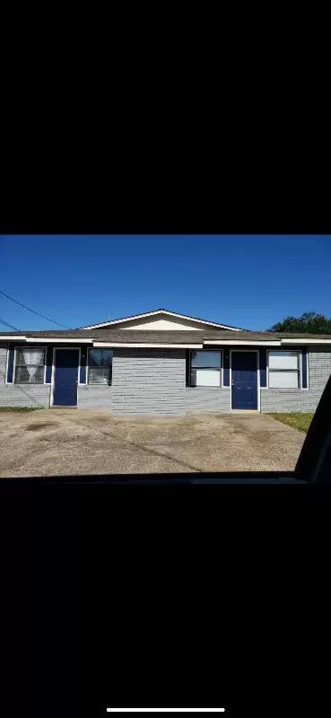 Main picture of 1015 Park Row Ave