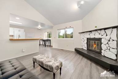 Main picture of 8920 Pioneer Dr