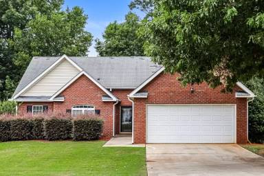 Main picture of 437 Camella Cir