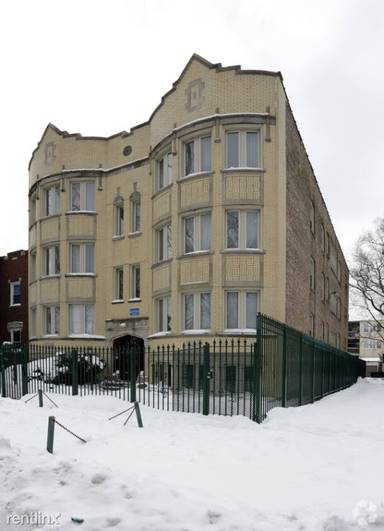 Main picture of 7934 S Kingston Ave