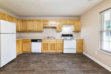 Main picture of 301 Hays Mill Rd