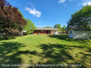 Main picture of 6037 Farmington St