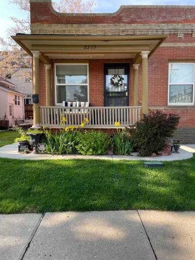 Main picture of 2313 E 5th Ave