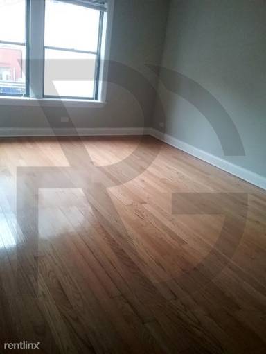 Main picture of 1347 N Dearborn St