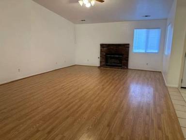 Main picture of 3416 W Packwood Ave