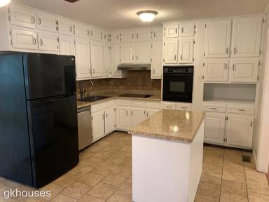 Main picture of 2417 Debbie Dr