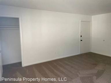 Main picture of 420 Shawn Cir