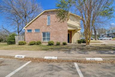 Main picture of 3946 Brandon Park Dr