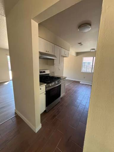 Main picture of 304 Tennyson Dr
