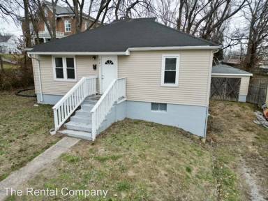 Main picture of 201 S Robbins Ct