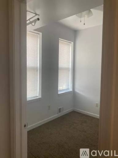 Main picture of 2340 E Carson St
