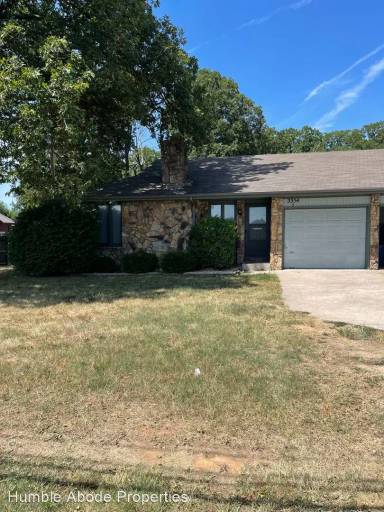 Main picture of 3304B E Portland St