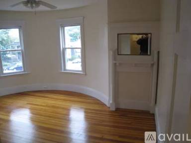Main picture of 18 Bigelow St