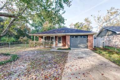Main picture of 2501 Kenneth Ave