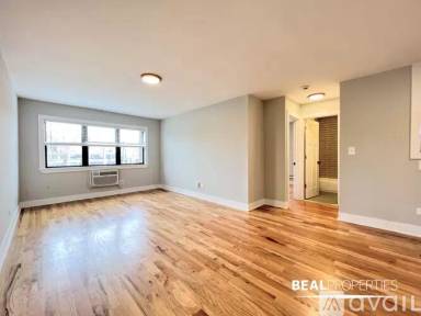 Main picture of 696 Elm Place Apartments