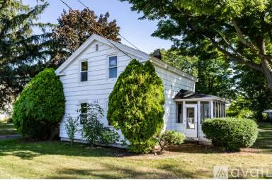 Main picture of 1649 Ridge Rd