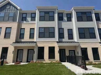 Main picture of 1104 Greenwich Dr