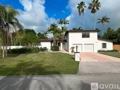 Main picture of 13200 SW 80th Ave