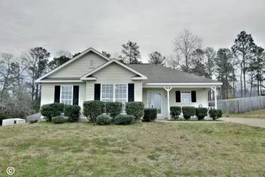 Main picture of 299 Lee Road 2095