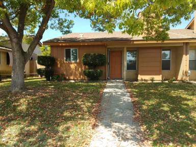 Main picture of 1463 E Millard Way